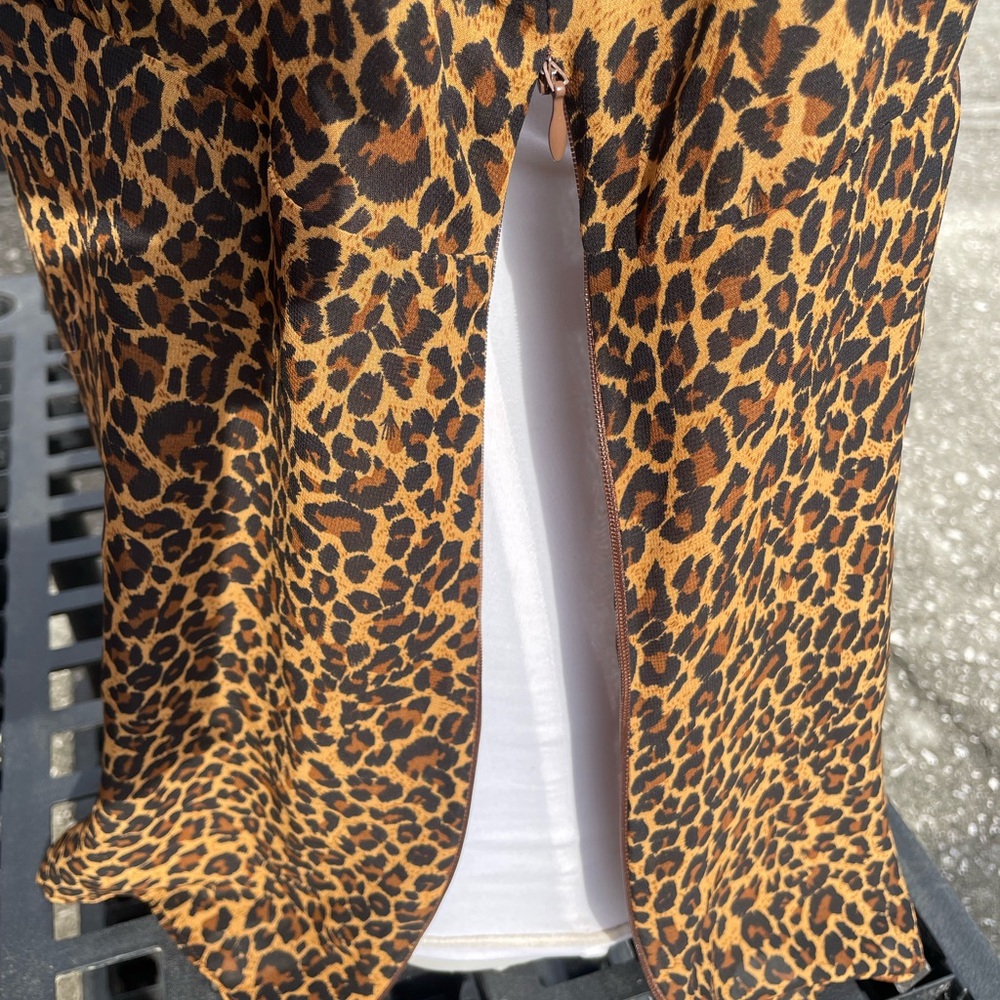 Clothing Company cheetah print top - Picture 3 of 4